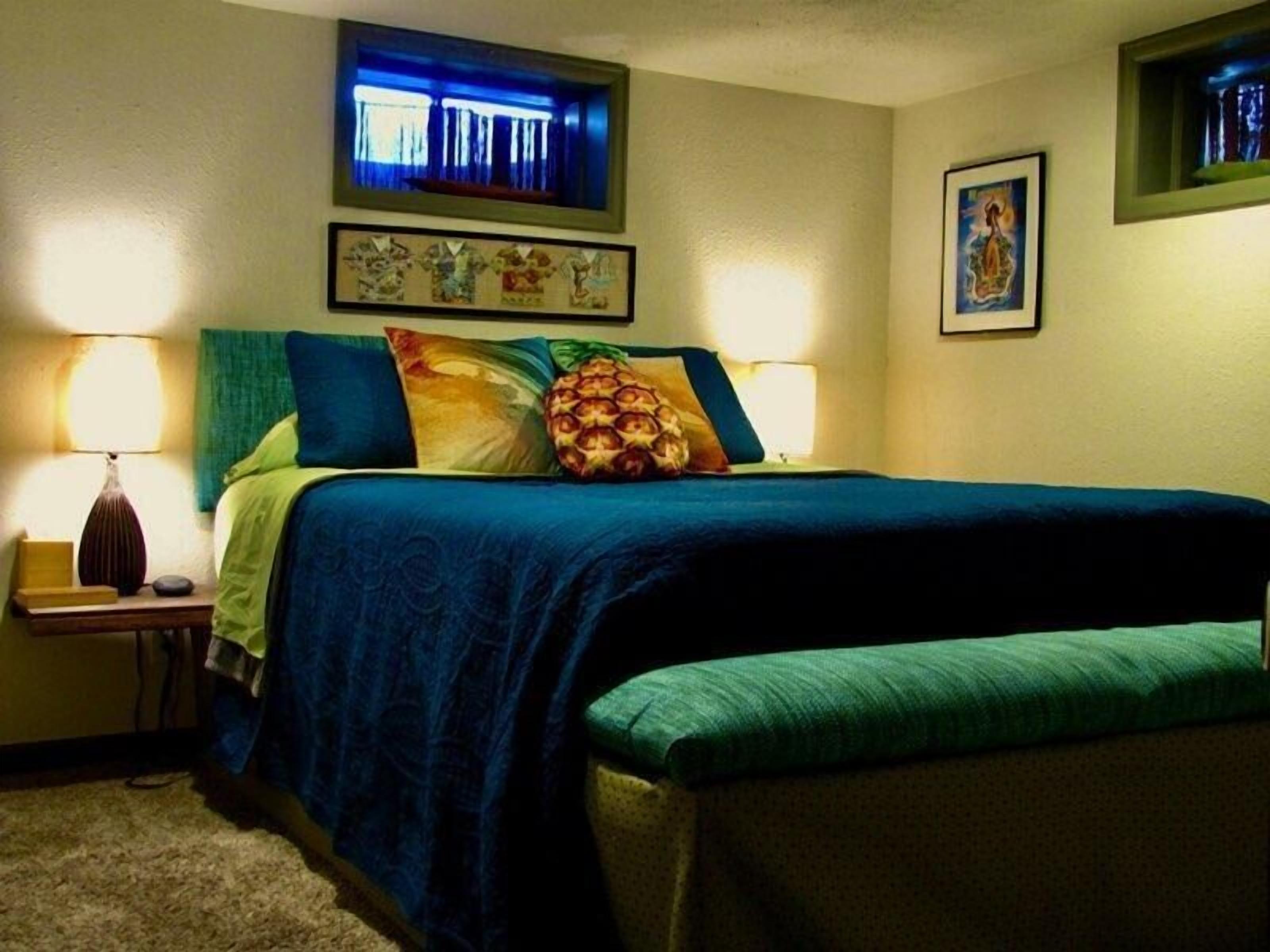 2 bedrooms, desk, laptop workspace, free WiFi