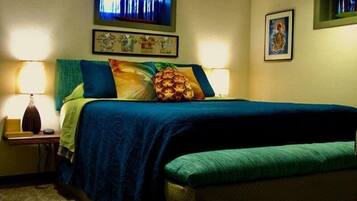 2 bedrooms, desk, laptop workspace, free WiFi