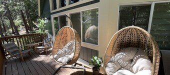 8 Guests Family Fun, Hot Tub, Game Room, Arcade, Foosball, Fireplaces