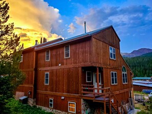 Exterior - Luxury Yellowstone Chalet - Mountain Views with Sauna! (Cooke City-Silver Gate)