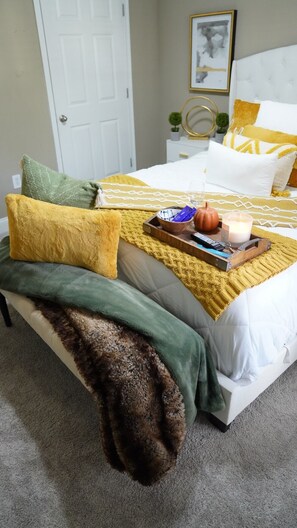 1 bedroom, iron/ironing board, WiFi, bed sheets - Luxury Oasis Located in Upscale Atl/ Buckhead (Atlanta)