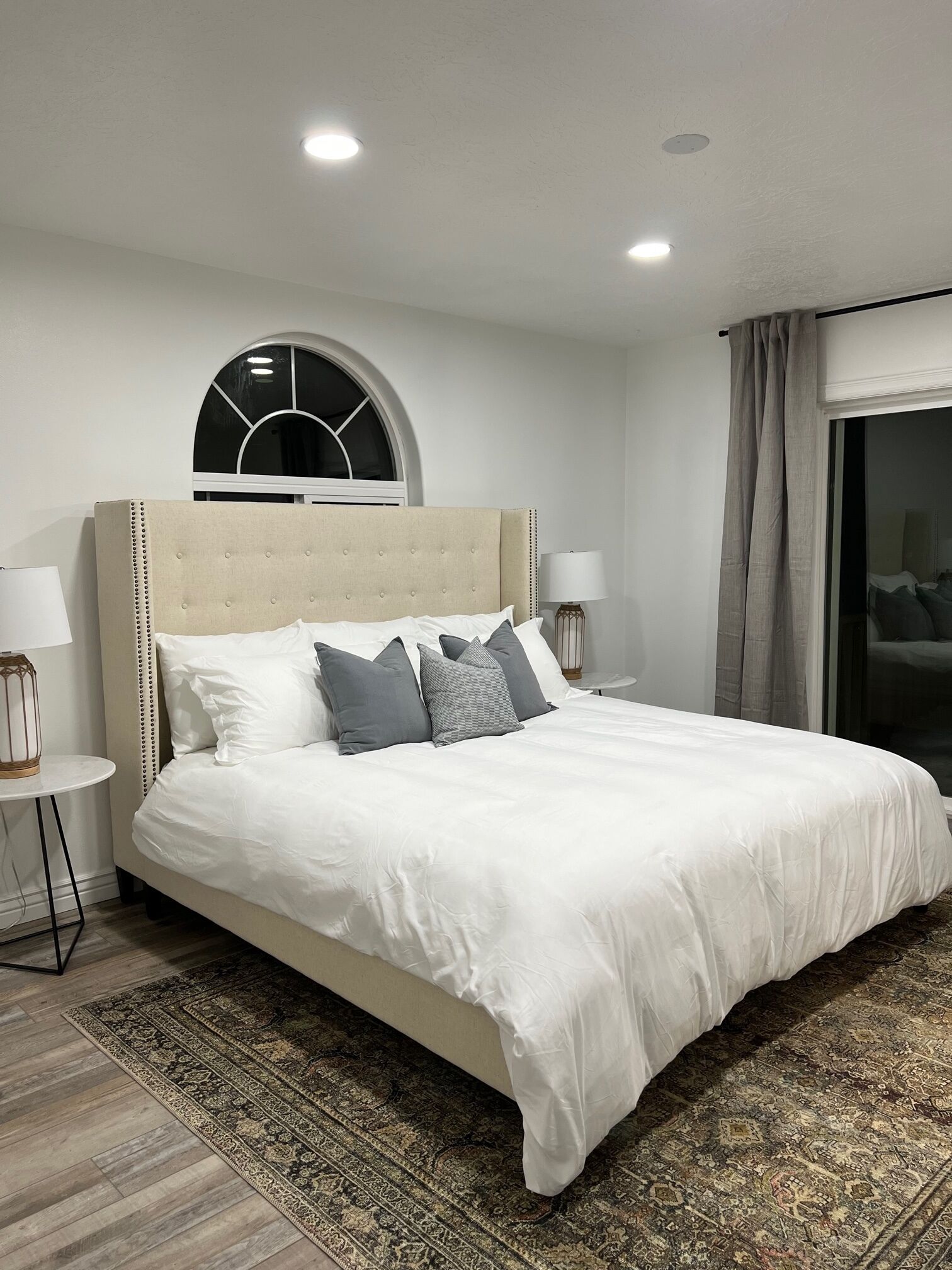 5 bedrooms, travel crib, WiFi, bed sheets