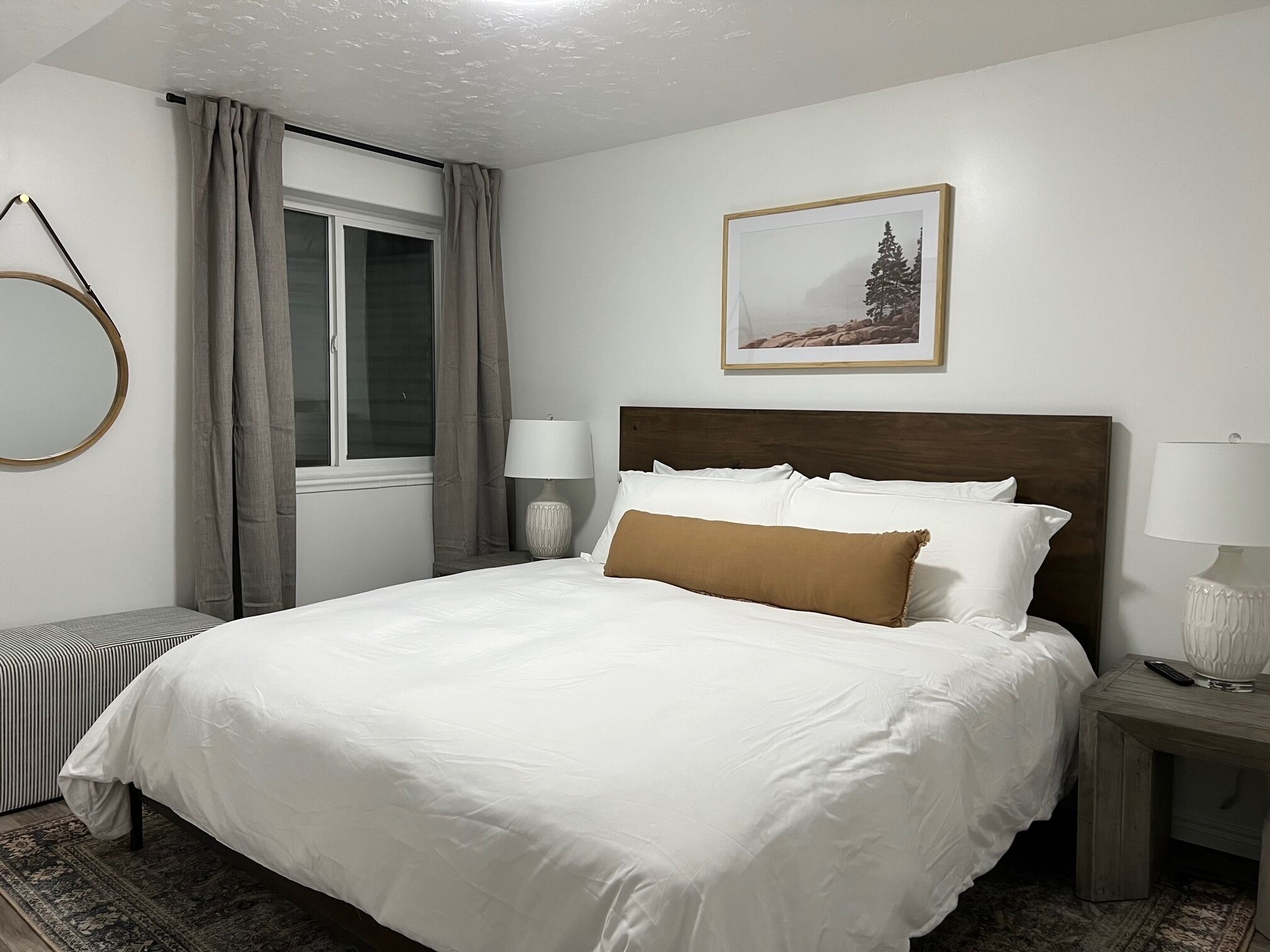 5 chambres, lit de bébé portatif, Wi-Fi, literie fournie
