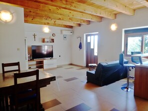 Interior - Vacation home in traditional style in a very quiet location (Starigrad Paklenica)