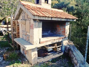 Property grounds - Vacation home in traditional style in a very quiet location (Starigrad Paklenica)
