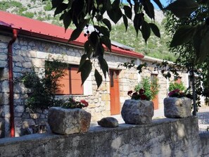 Property grounds - Vacation home in traditional style in a very quiet location (Starigrad Paklenica)