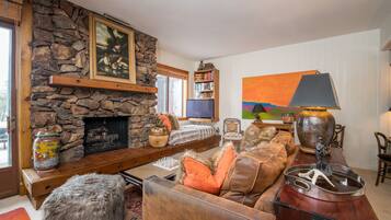 Condo (Wildflower 603) | Living room | Flat-screen TV, fireplace