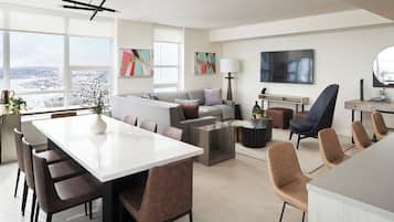 Smart TV, table tennis