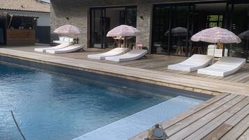 Piscine extérieure, piscine chauffée