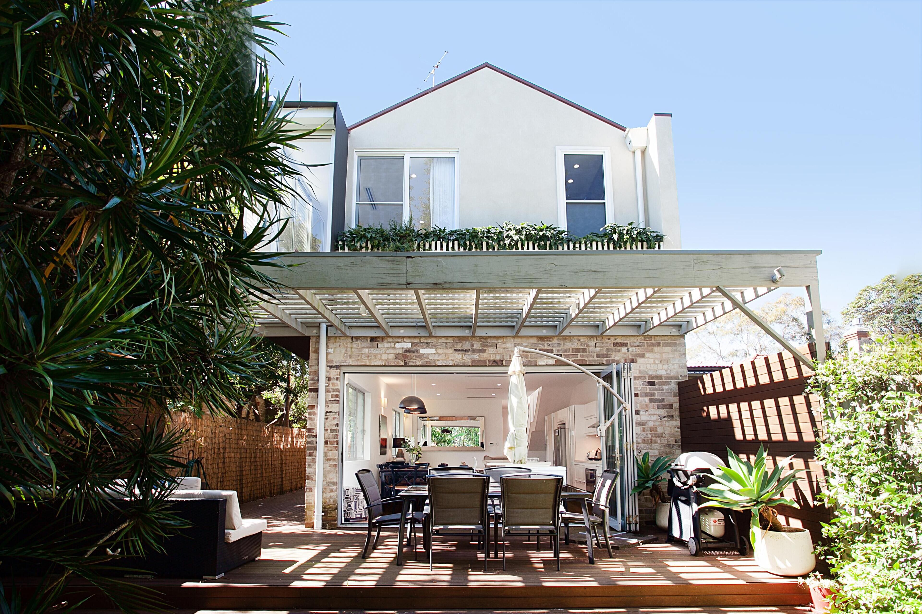 Barker's Charm - Randwick hosted by: L'abode Accommodation