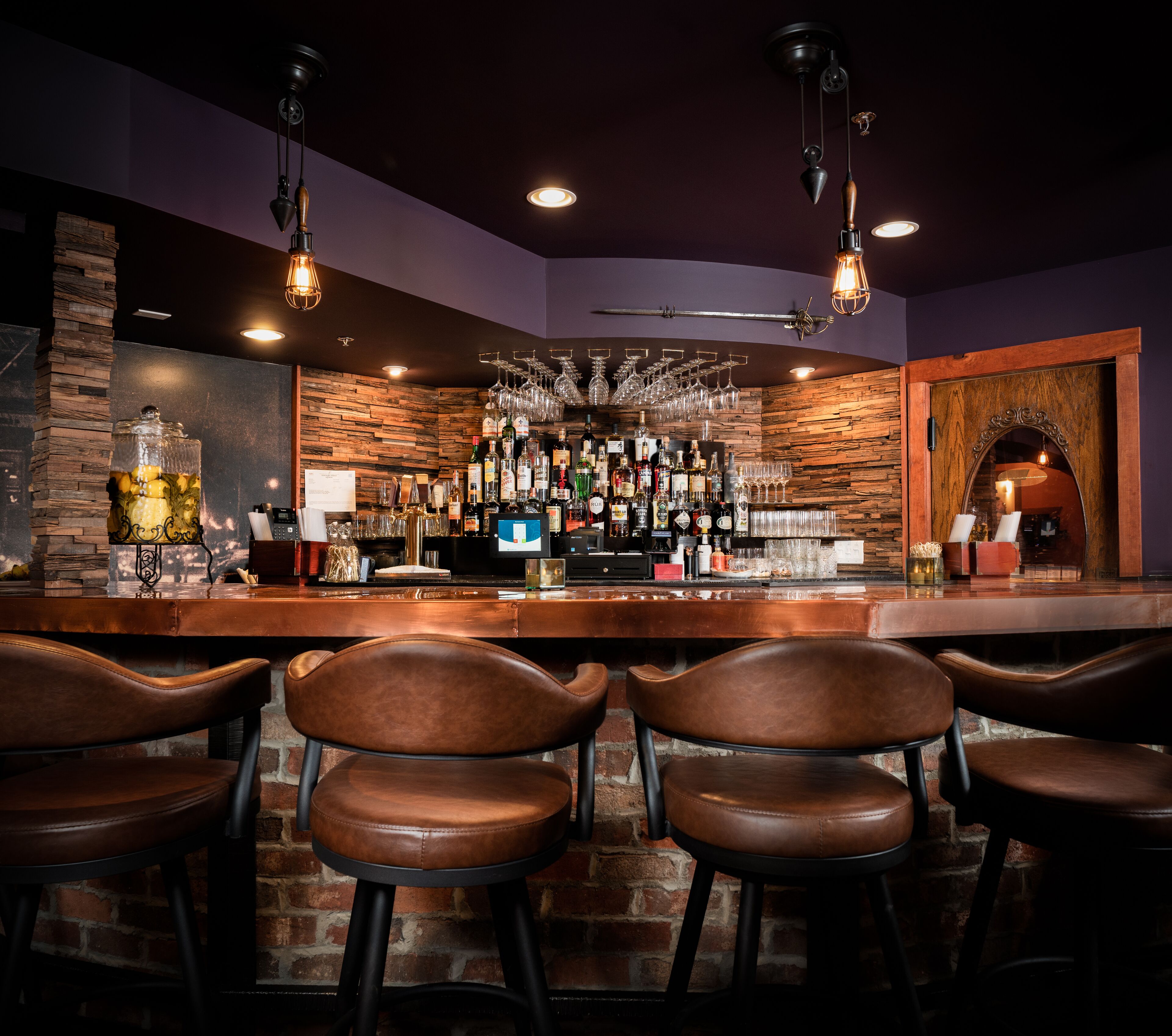 2 间酒吧/酒廊、天台酒吧