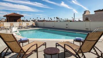 Outdoor pool, open 6:30 AM to 10:00 PM, sun loungers