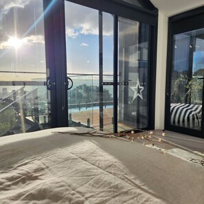 2 bedrooms, free WiFi, bed sheets - black+shack - Freycinet Holiday Houses (Coles Bay)