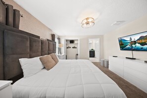 4 bedrooms, iron/ironing board, travel cot, Internet - 1556 PD - Poolside Bliss: Enchanted 4BR Townhome (Four Corners)