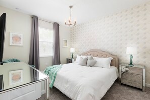 8 chambres, fer et planche à repasser, lit parapluie, accès Internet