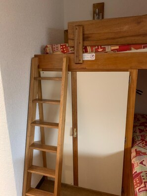 1 dormitorio, wifi gratis, ropa de cama y accesible en silla de ruedas