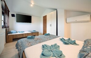 2 bedrooms, travel cot, free WiFi, bed sheets