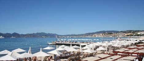 Platja a a prop