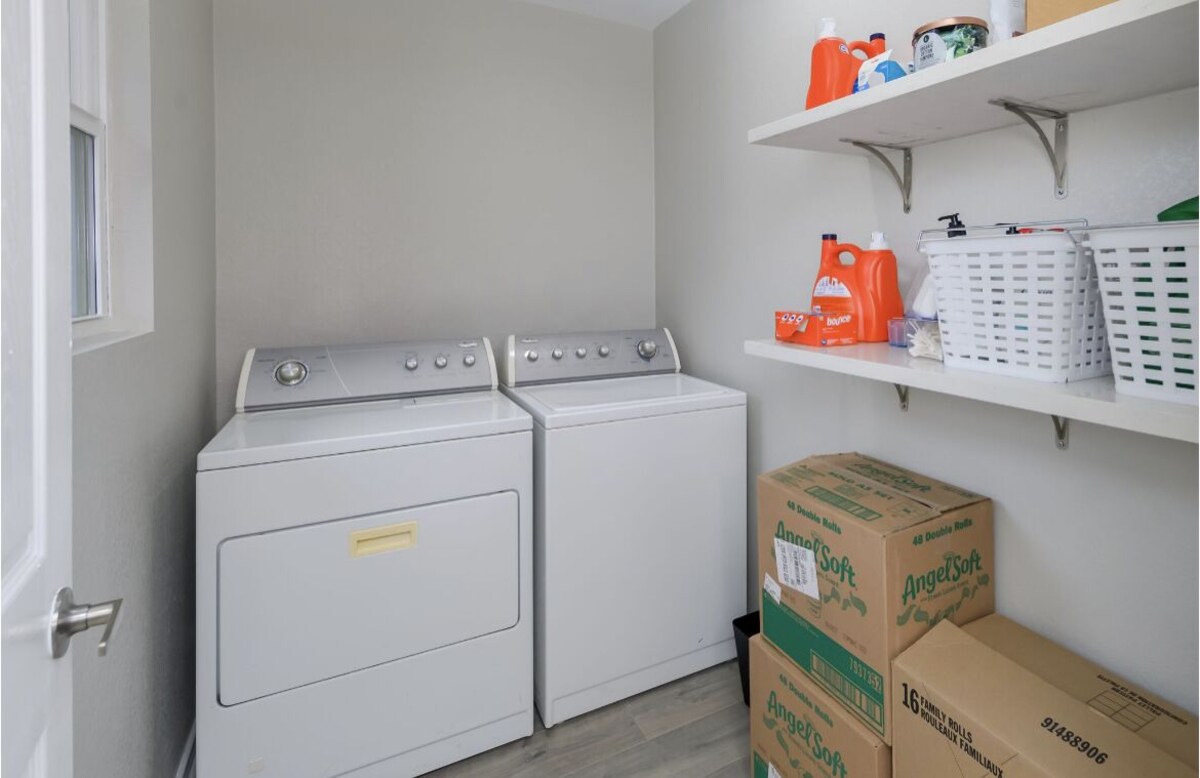 Photo 19 of Prime Location 4 bedroom South Austin