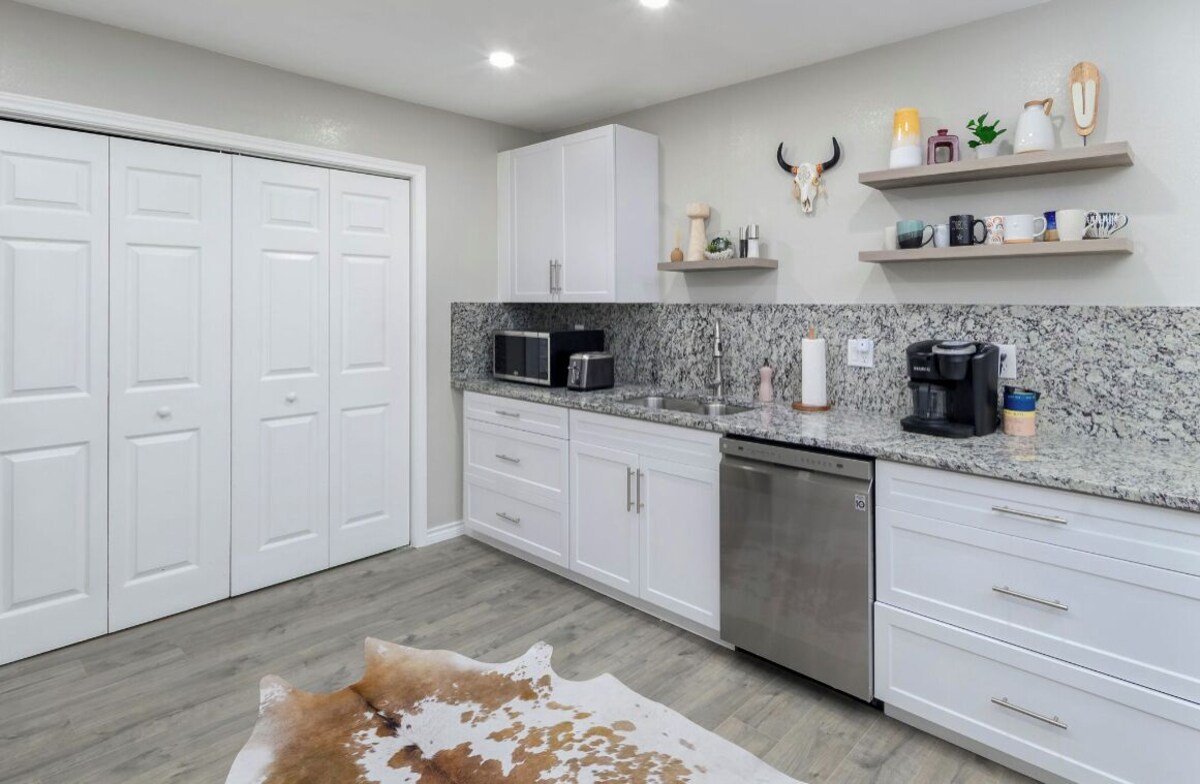 Photo 14 of Prime Location 4 bedroom South Austin
