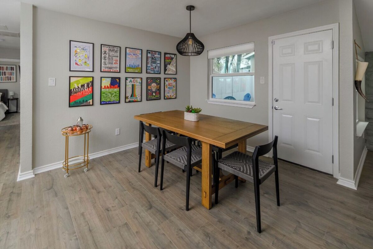 Photo 10 of Prime Location 4 bedroom South Austin