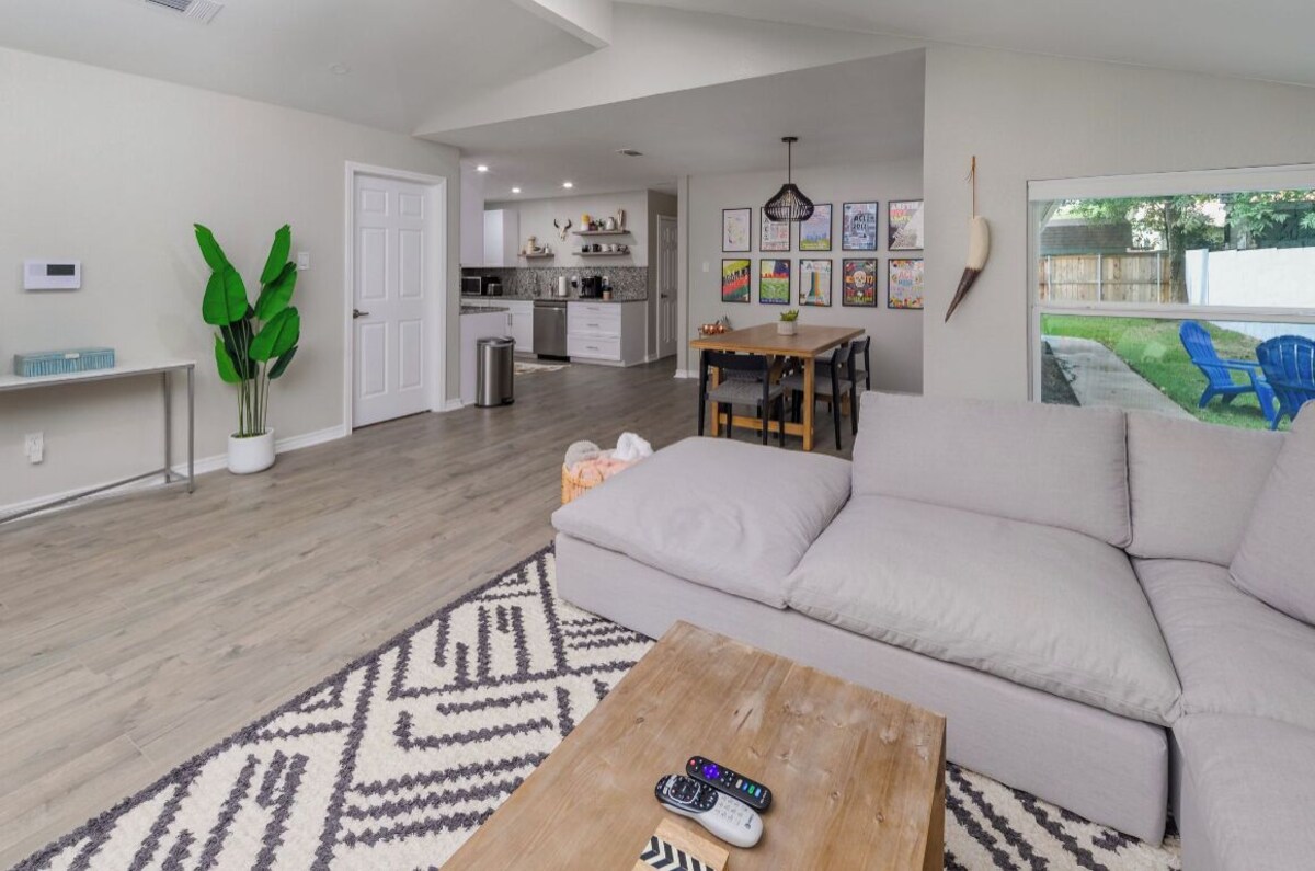 Photo 9 of Prime Location 4 bedroom South Austin