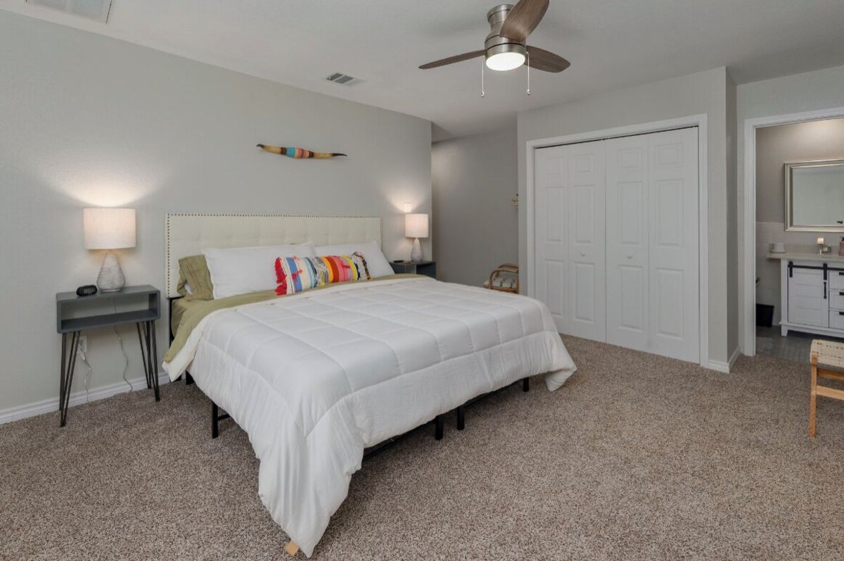 Photo 18 of Prime Location 4 bedroom South Austin