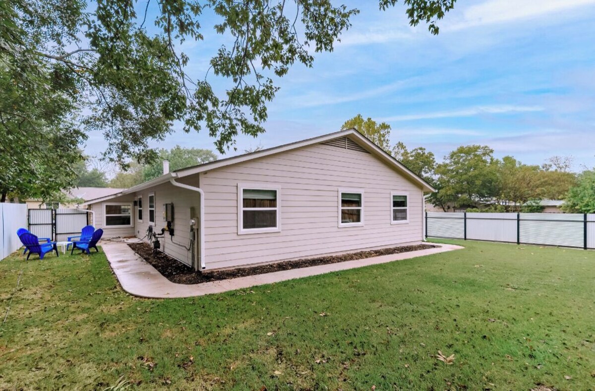 Photo 4 of Prime Location 4 bedroom South Austin