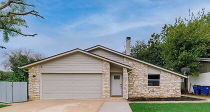 Prime Location 4 bedroom South Austin