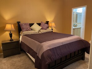 3 bedrooms, desk, iron/ironing board, free WiFi