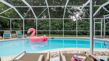 Piscina all'aperto, una piscina riscaldata