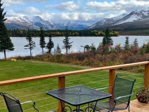 Outdoor dining - Lake House Family Retreat @ Denali Nat'l Park. Hot (Healy)