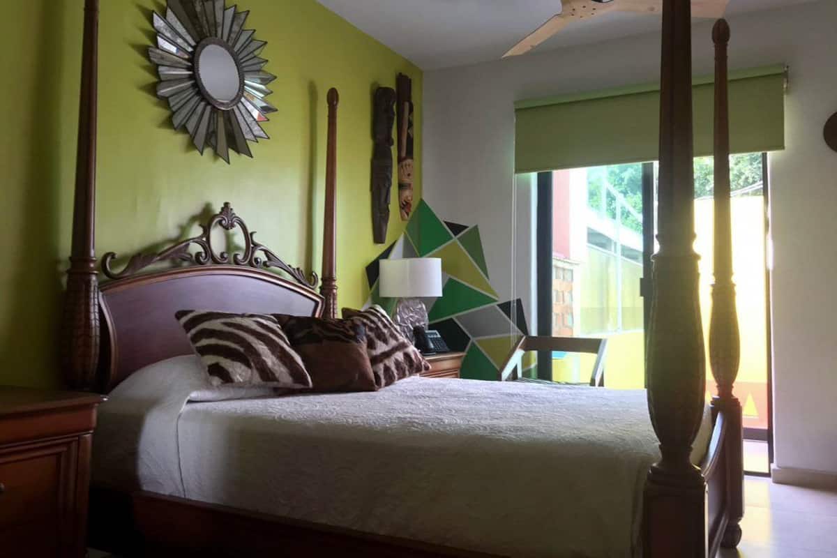 Eros | Hochwertige Bettwaren, Daunenbettdecken, Zimmersafe