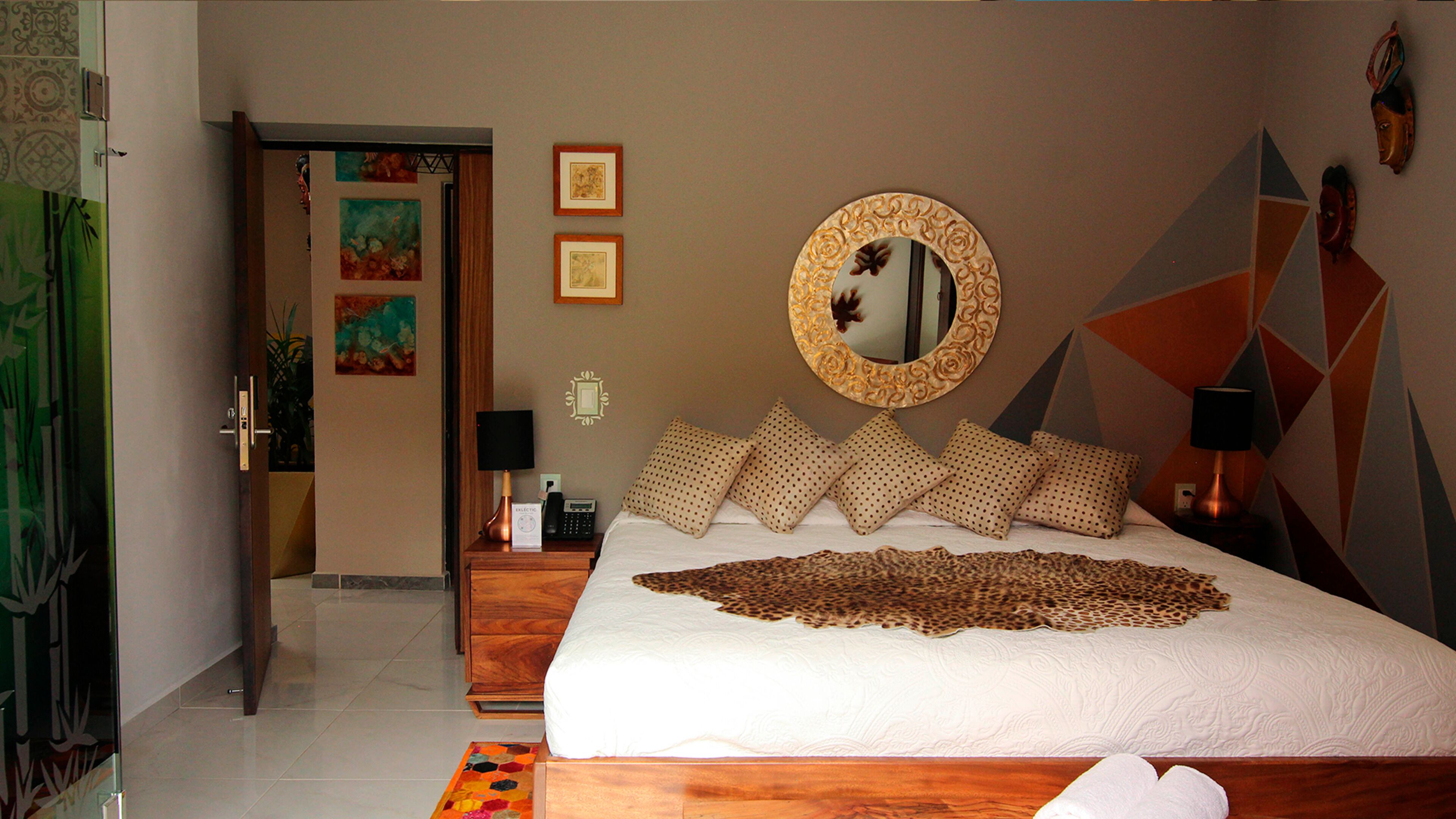 Urania | Hochwertige Bettwaren, Daunenbettdecken, Zimmersafe