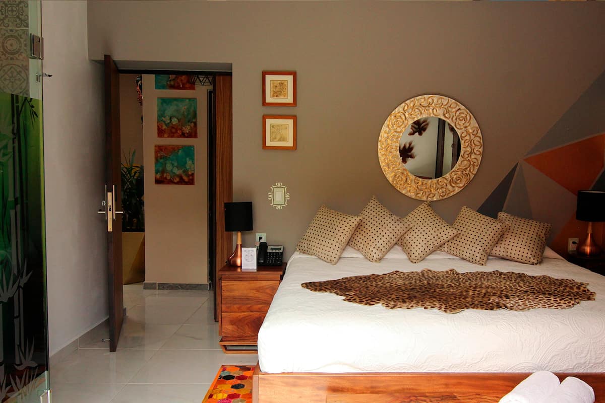 Urania | Hochwertige Bettwaren, Daunenbettdecken, Zimmersafe