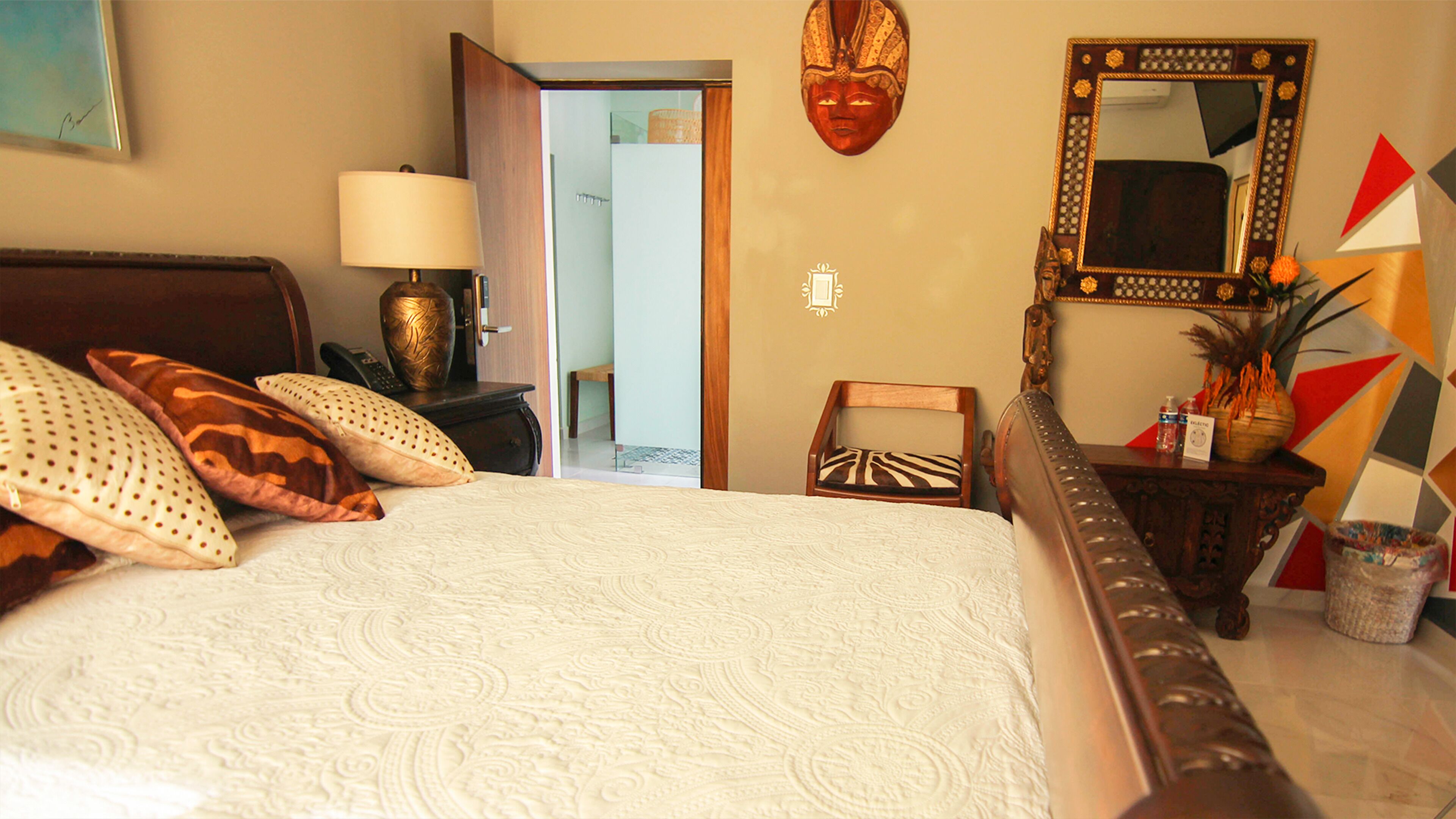 Pandora | Hochwertige Bettwaren, Daunenbettdecken, Zimmersafe