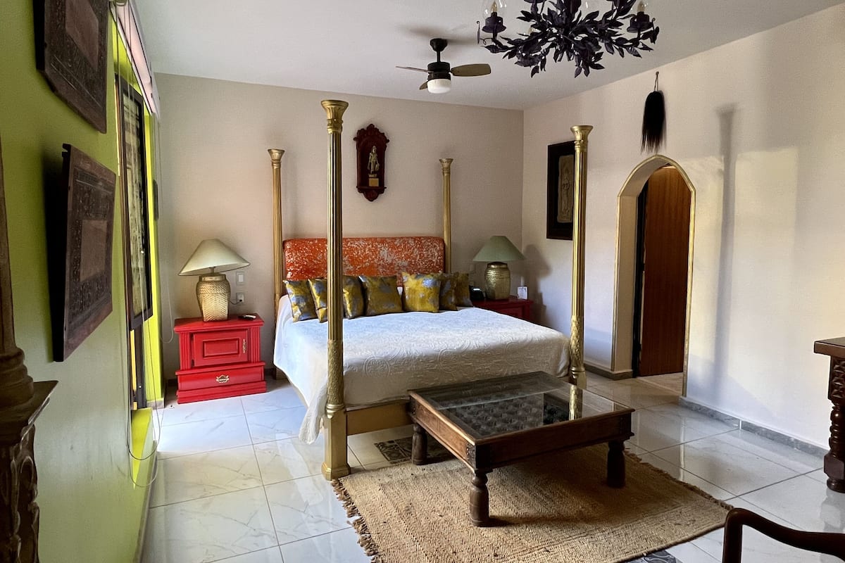 Luxury-Zimmer | Hochwertige Bettwaren, Daunenbettdecken, Zimmersafe