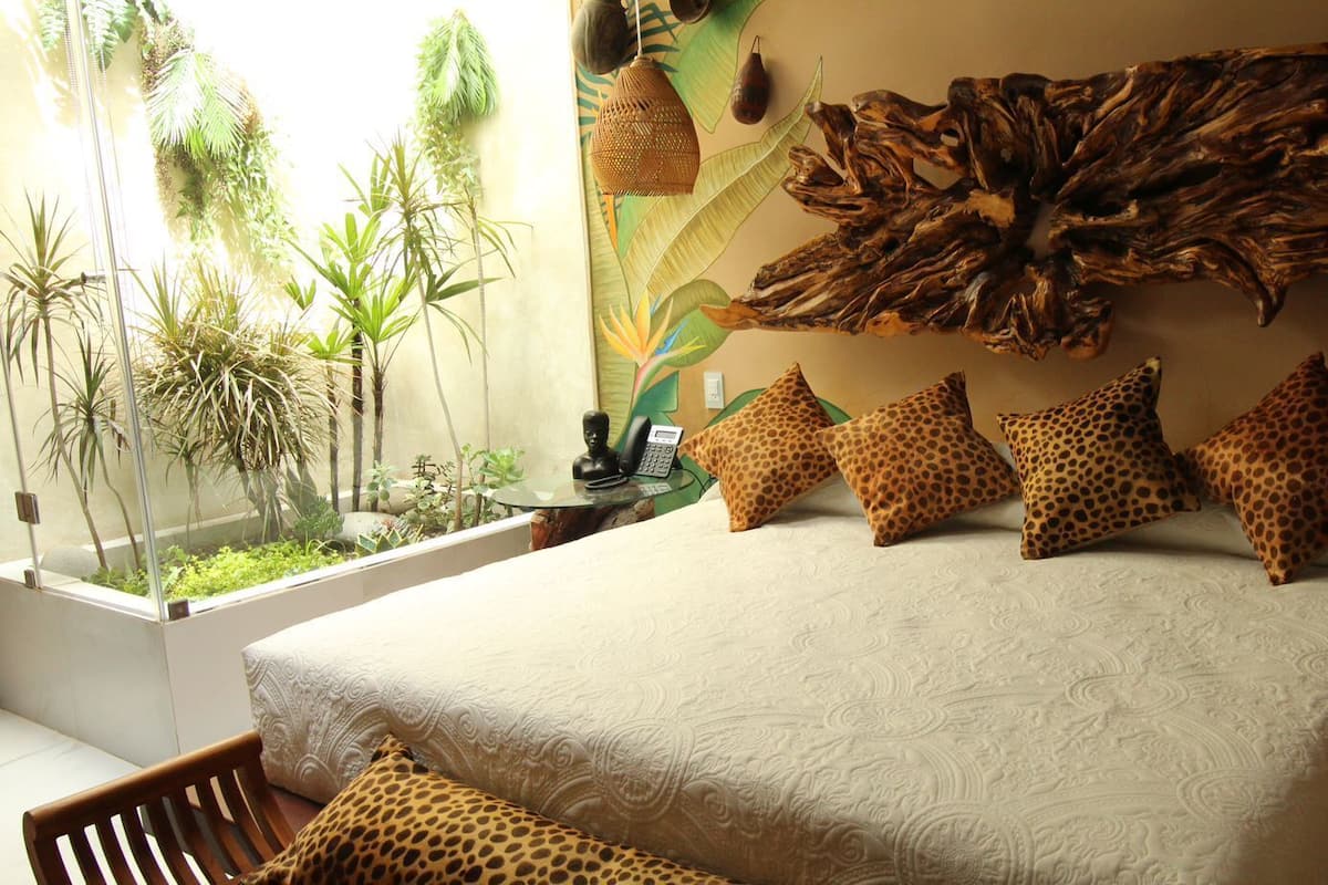 Kenia | Hochwertige Bettwaren, Daunenbettdecken, Zimmersafe