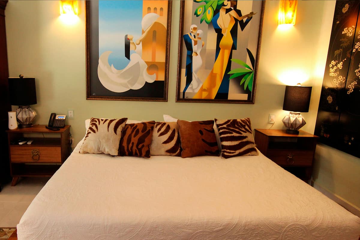 Parvati | Hochwertige Bettwaren, Daunenbettdecken, Zimmersafe