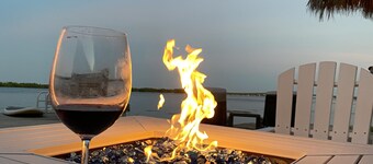 Oceanfront Paradise w new 365' Dock Huge Tiki and Firepit. Dogs OK