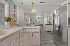 Unclassified image, 5 of 65, button