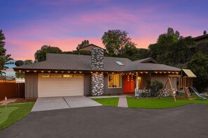 Unclassified image, 4 of 65, button