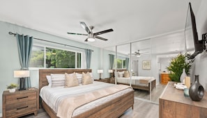 5 bedrooms, desk, iron/ironing board, travel crib