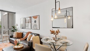TV - Ultimate Comfort Gem in St Kilda  ⭐⭐⭐⭐⭐ (St Kilda)