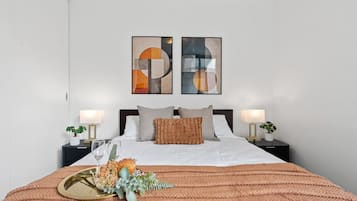 2 bedrooms, desk, iron/ironing board, travel cot