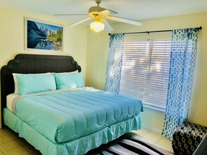 3 bedrooms, iron/ironing board, travel crib, free WiFi