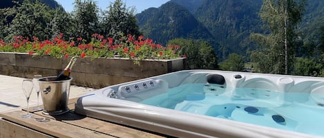 Baignoire à remous extérieure