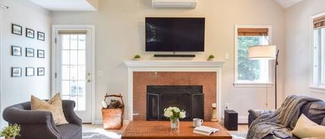 TV, fireplace, offices