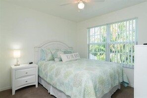 2 bedrooms, internet, bed sheets