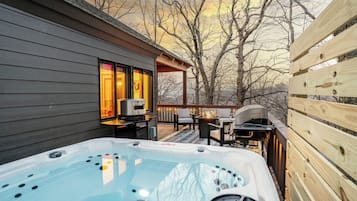 Bañera de hidromasaje exterior